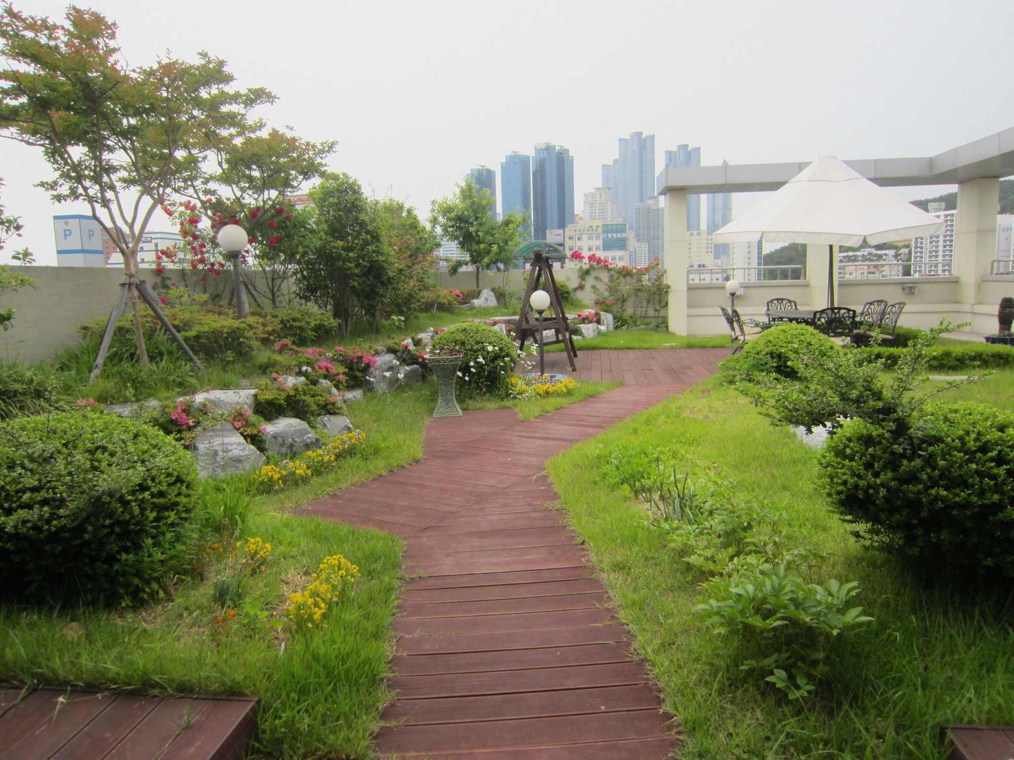 Hostel The New Day Busan Exterior photo